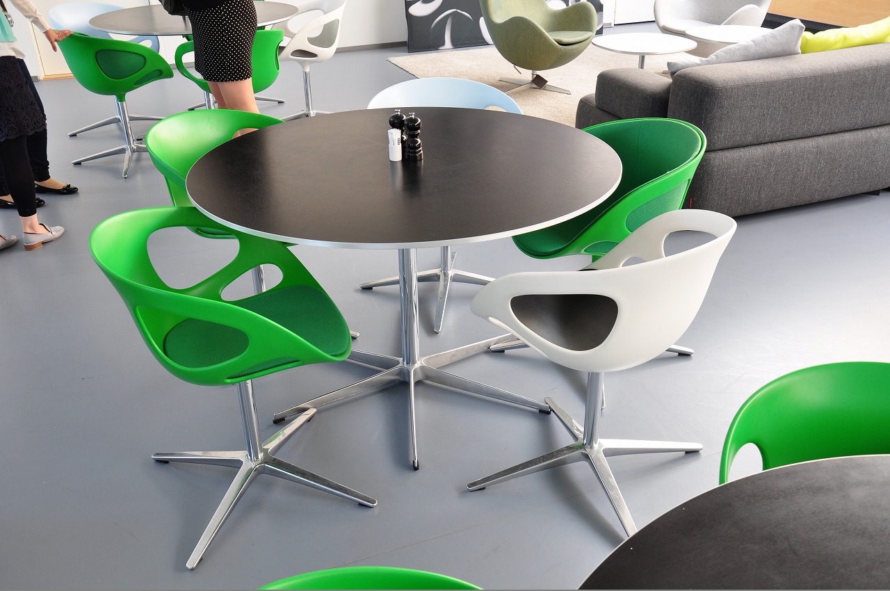 TABLE SERIESの可能性 – フリッツ・ハンセン正規専門店 / FRITZ HANSEN